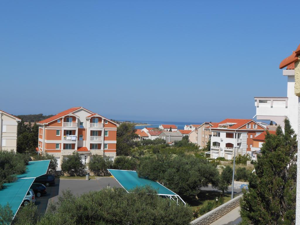 Apartments Jasmina Novalja Buitenkant foto